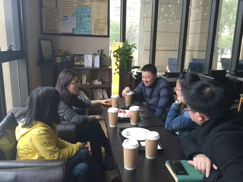 与创业校友张望交流.JPG